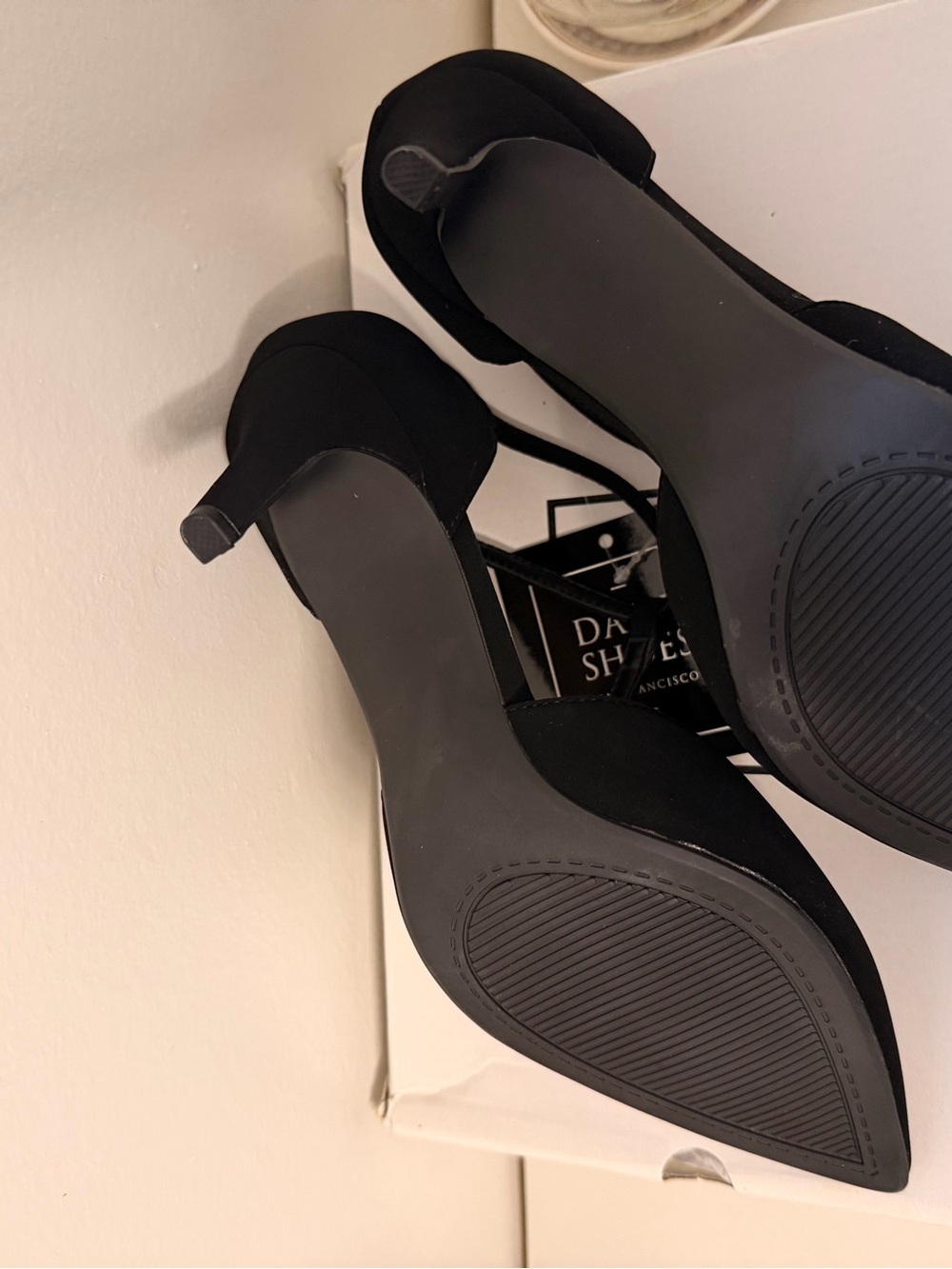 Black T-Strap Pointed Toe Shoes - San Francisco. - Picture 2 of 3